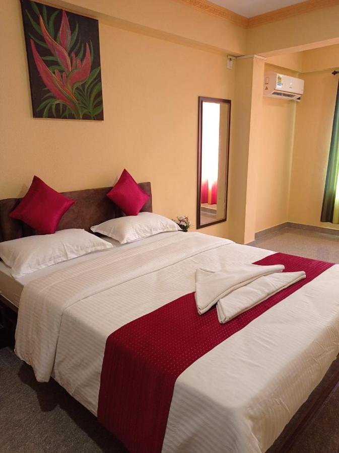 Brit'S Palace Goa Agacaim Екстериор снимка