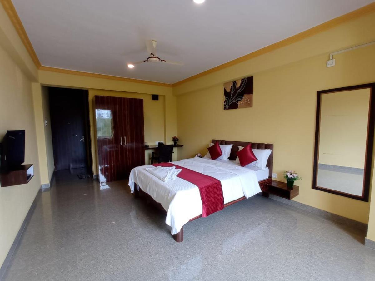 Brit'S Palace Goa Agacaim Екстериор снимка